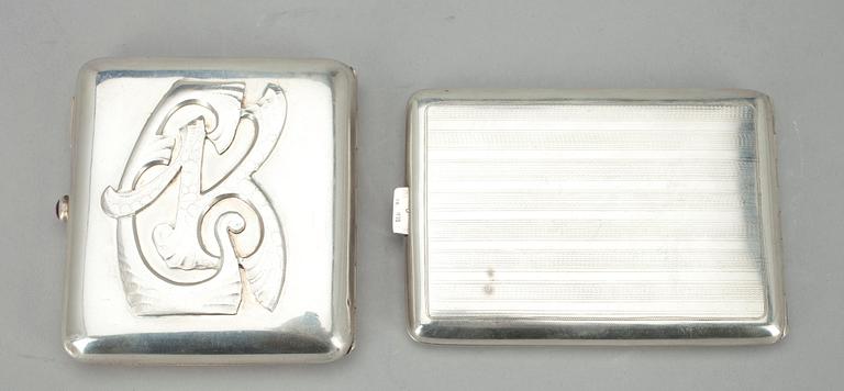 CIGARETTETUIER, 2 st, silver, Finland 1922 ja Tyskland 1900-talets slut. 287g.