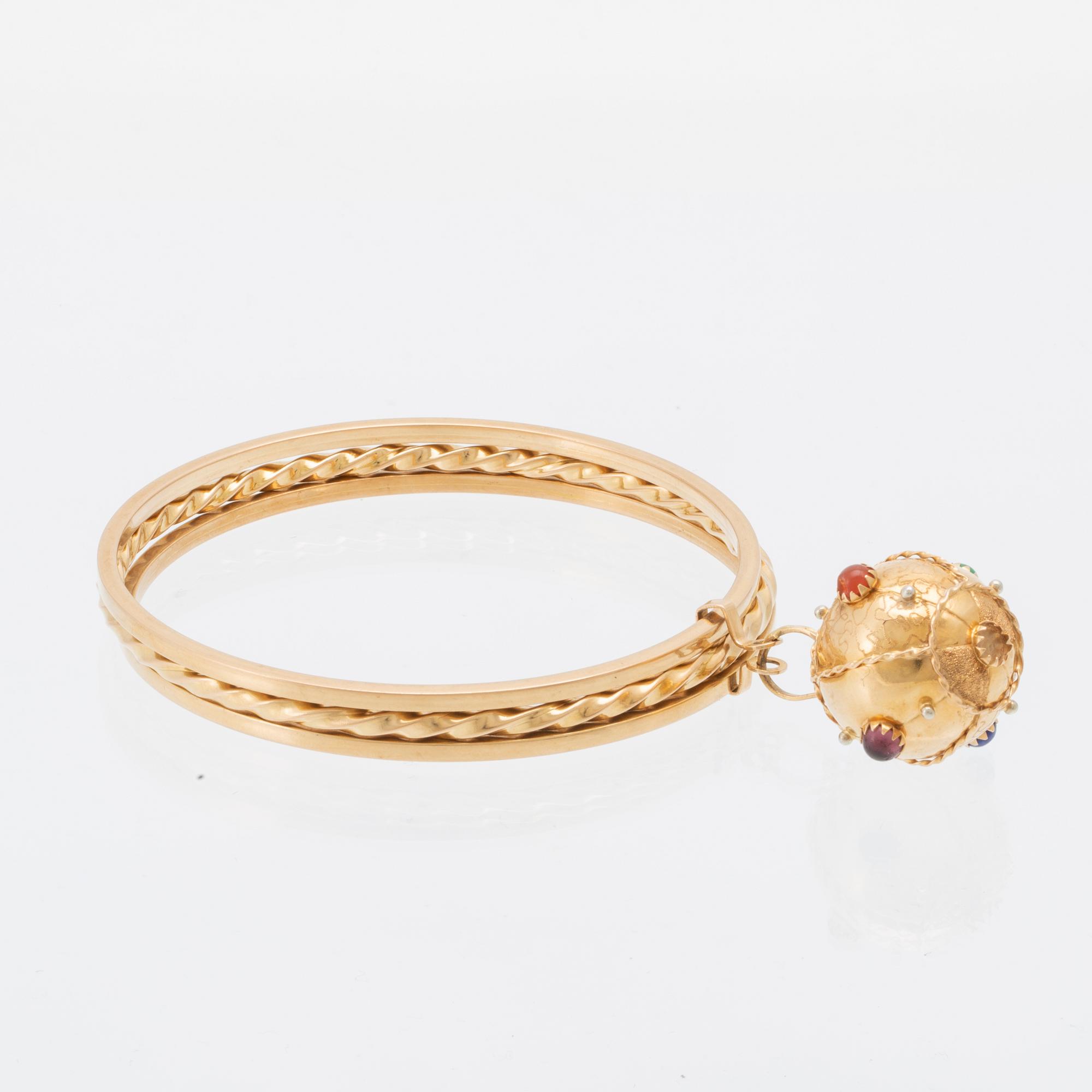 An 18K gold bracelet from Verona Italy.
