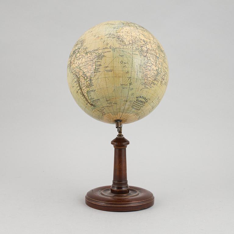 A globe, Dr. Neuse's globus, early 20th century.