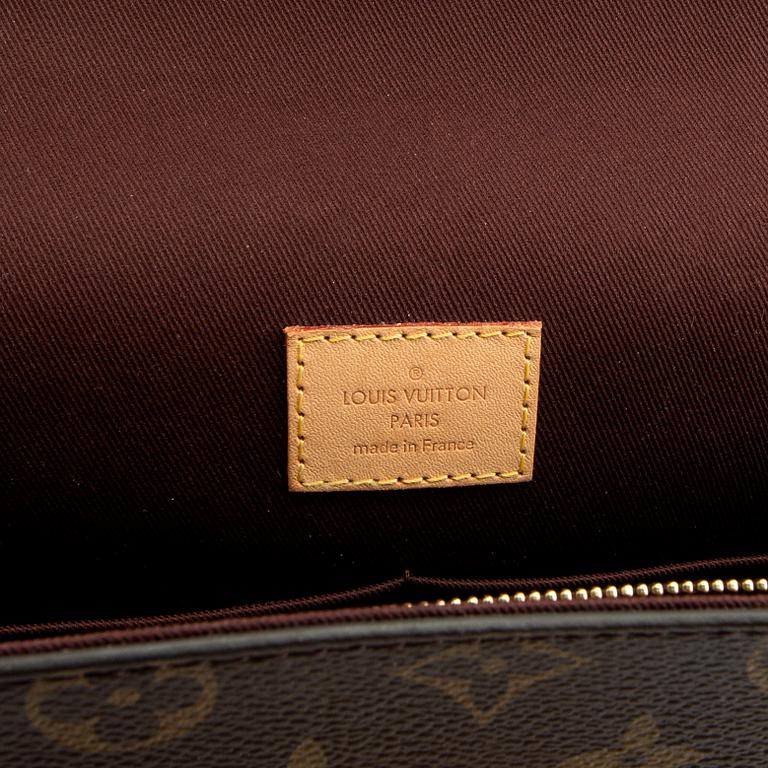 Louis Vuitton,.