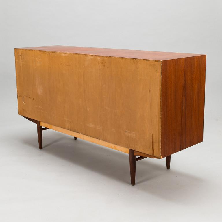 Olli Borg, a mid-20th century '4004' sideboard for Asko.