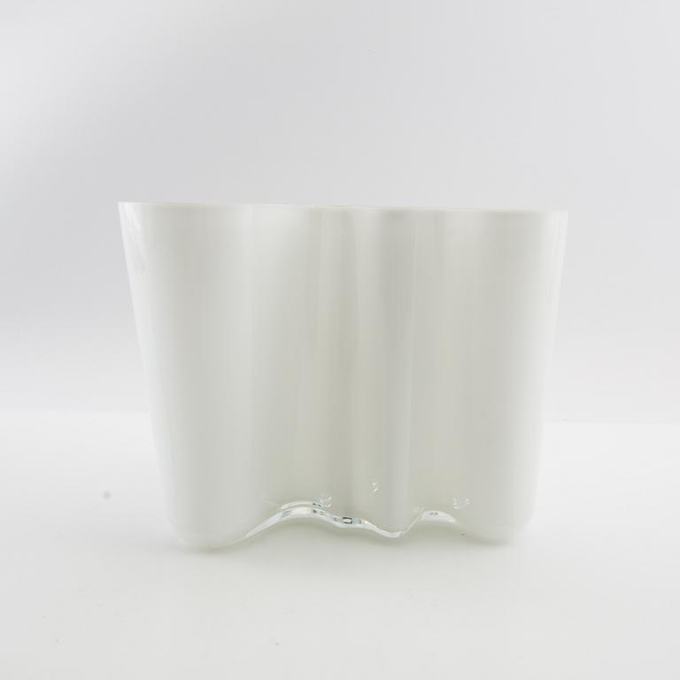 Alvar Aalto, vase model no. 3030 signed Iittala Finland.