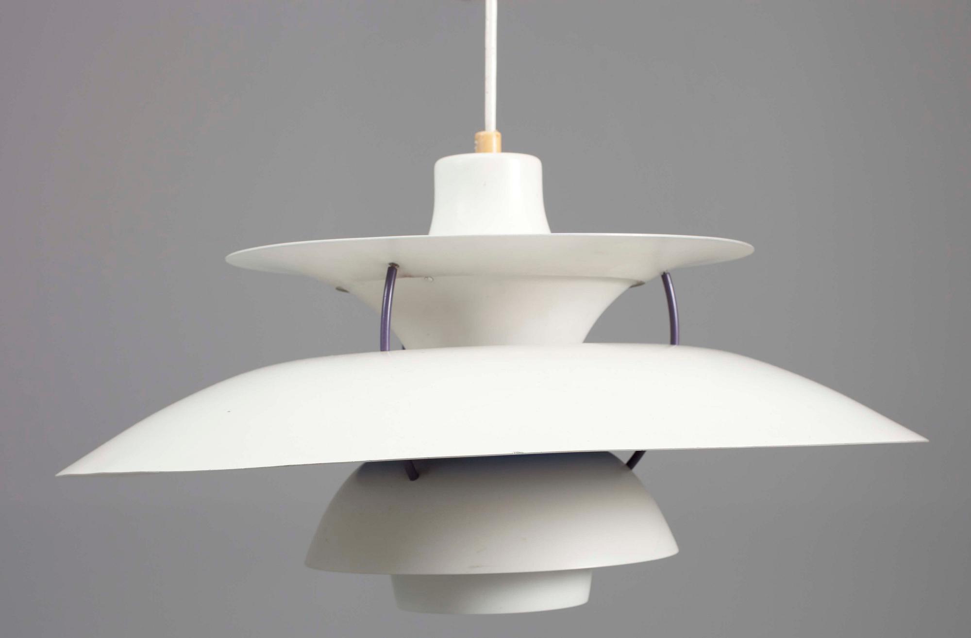 TAKLAMPA, "PH-5", Poul Henningsen, Louis Poulsen, Danmark.