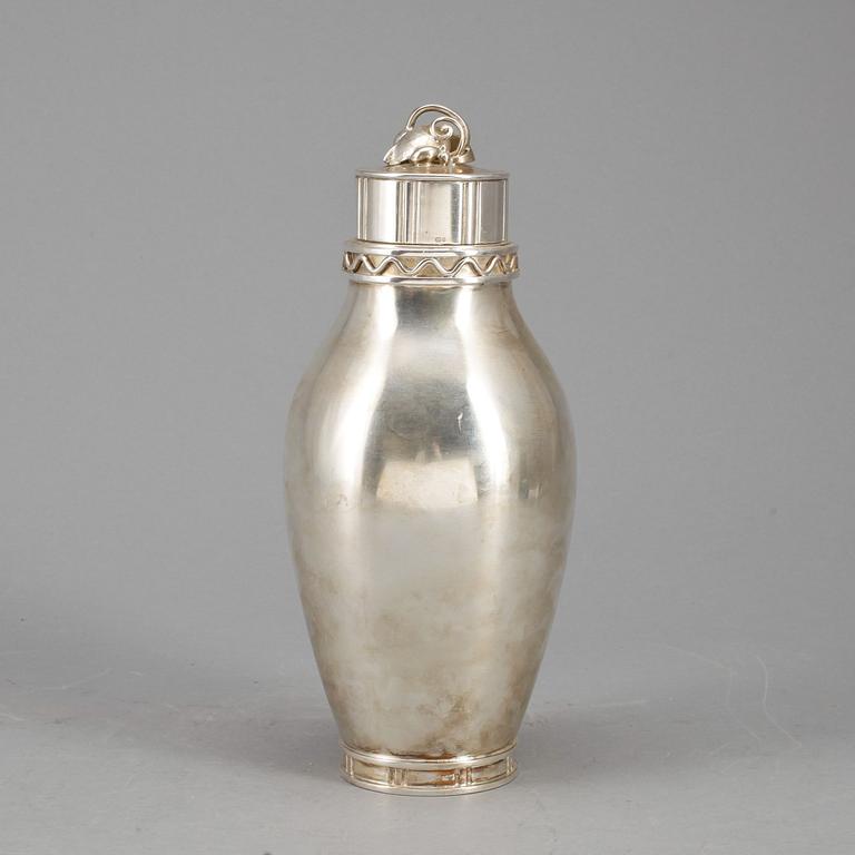 SHAKER, sterling silver, Danmark 1900-tal okänd mästare HR. Vikt 668 gr.