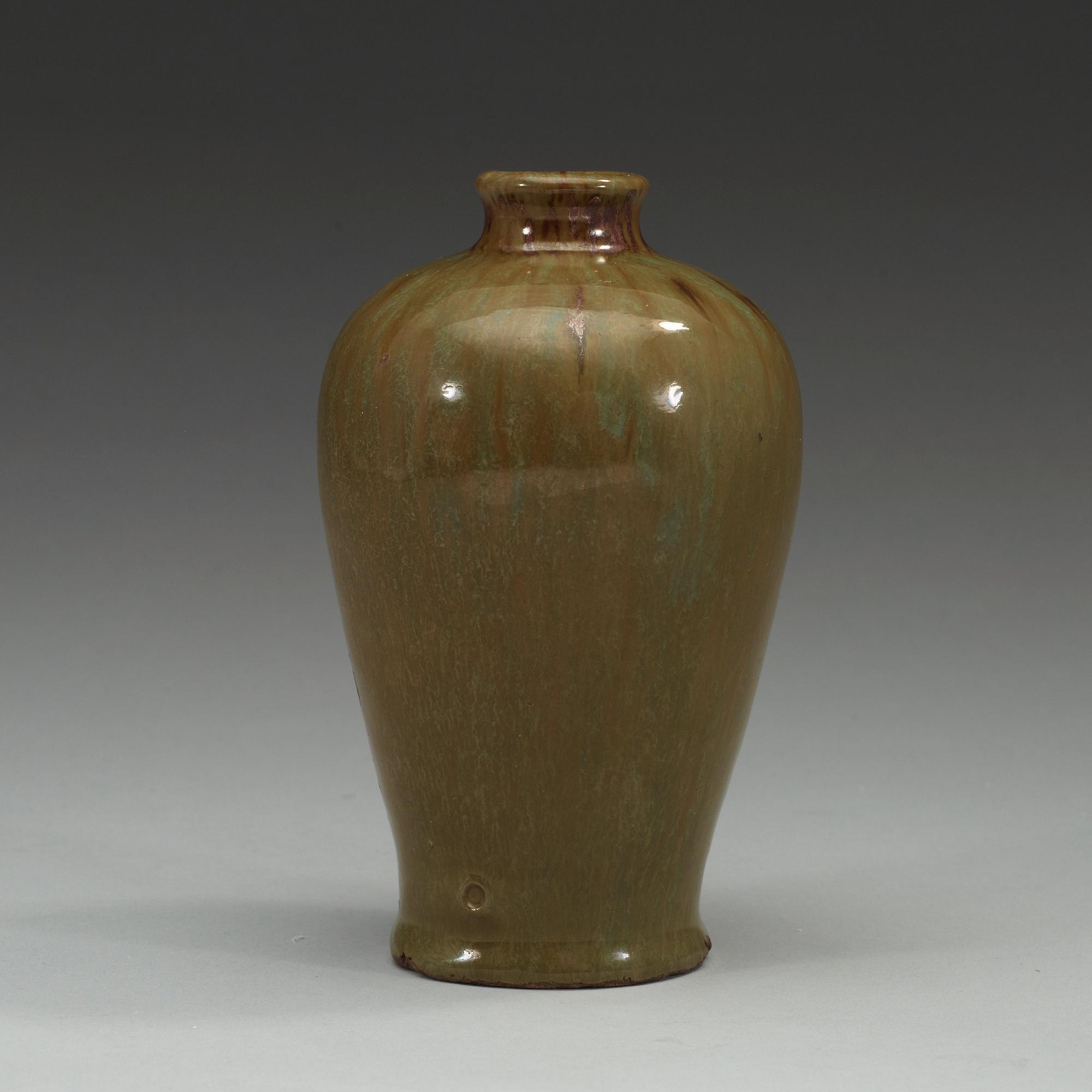 A green jun glazed vase, 18th Century or older.