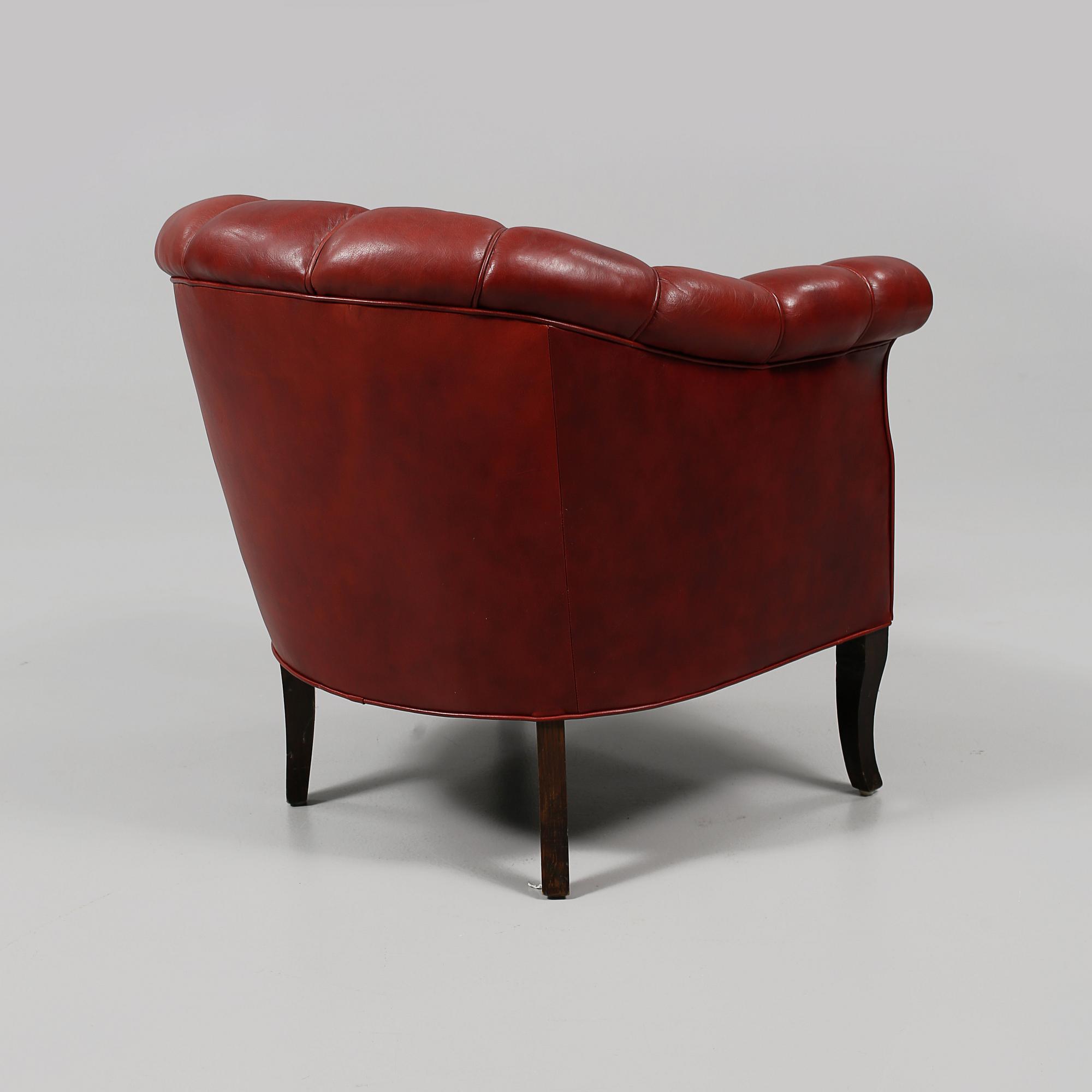 CLUBFÅTÖLJ, chesterfieldmodell, 1900-talets andra hälft.