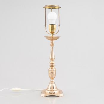 Bordslampa, modell 2607, Firma Svenskt Tenn, 1900-talets andra hälft.