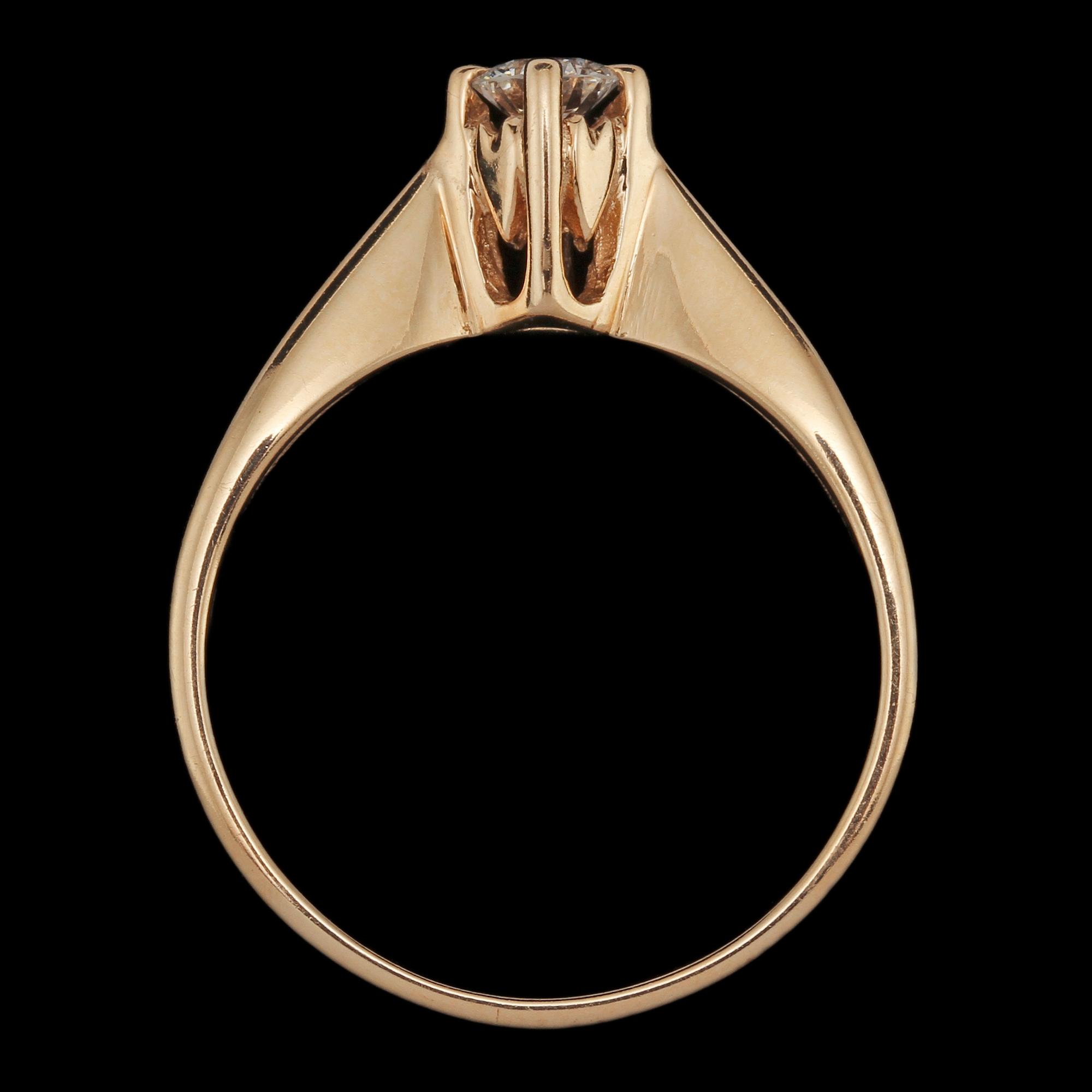 RING, 14k guld med briljantslipad diamant, 0.16 ct. Vikt 3 g.