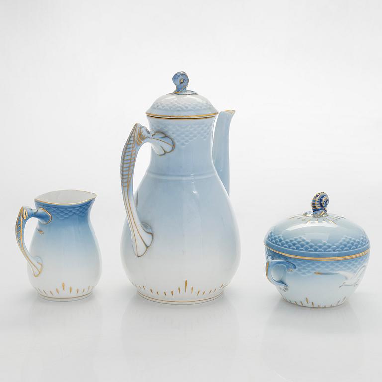 Kahviastiasto, 47 osaa, "Måsen", posliini, Bing & Grøndahl, Tanska.