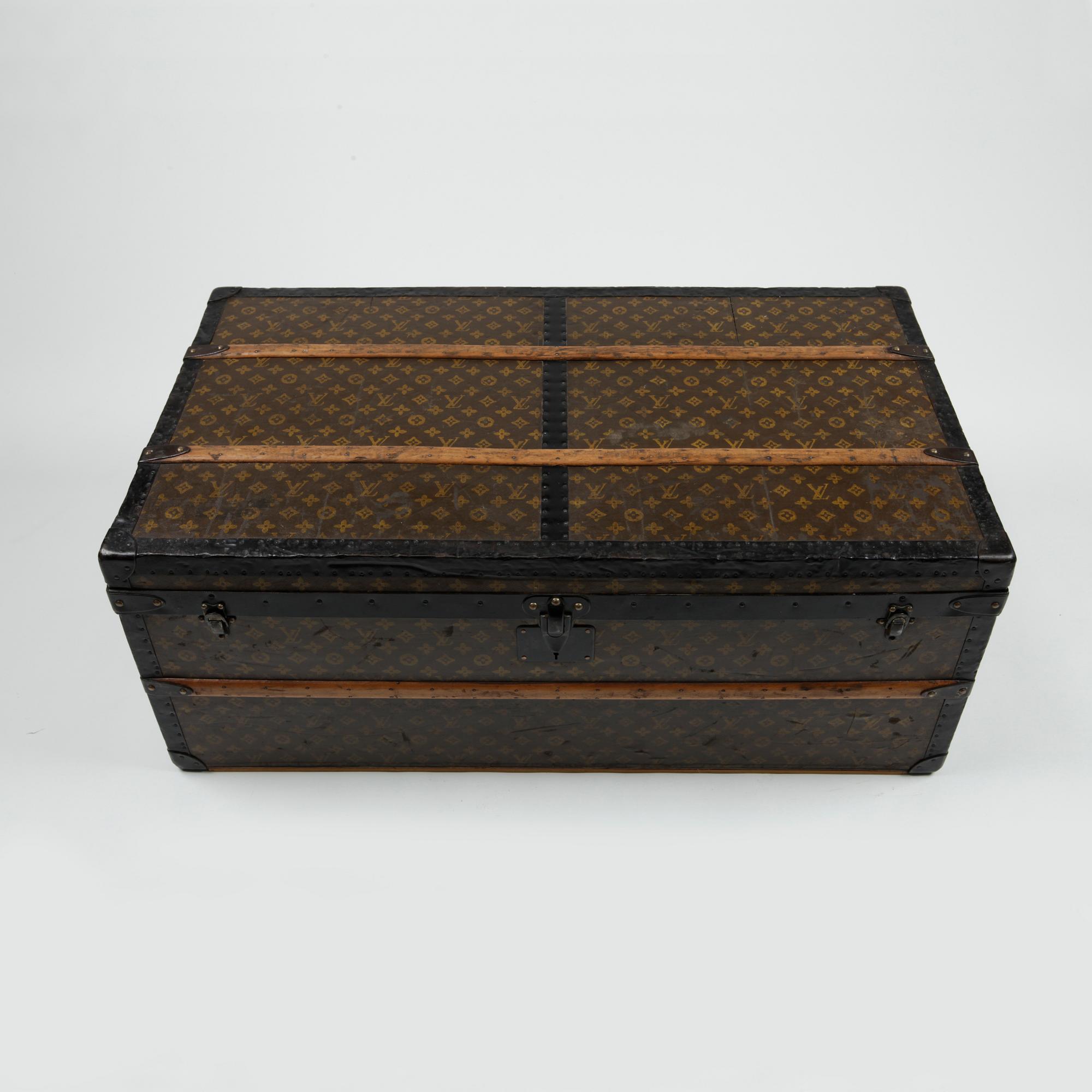 LOUIS VUITTON, koffert, sekelskiftet 1800/1900.