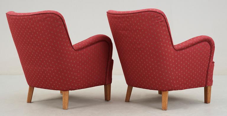 FÅTÖLJER, ett par, 1940-tal.