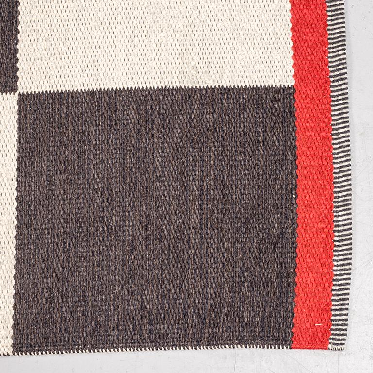 Gunilla Lagerhem Ullberg, matta, maskinvävd, "Arkad Checkerboard", ca 298 x 190  cm, Kasthall.