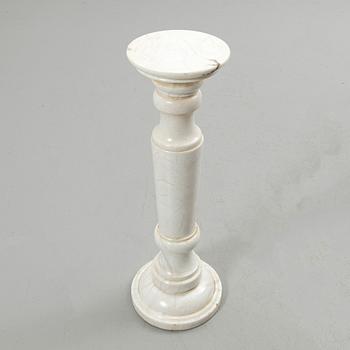 Pedestal with urn, 20th century.