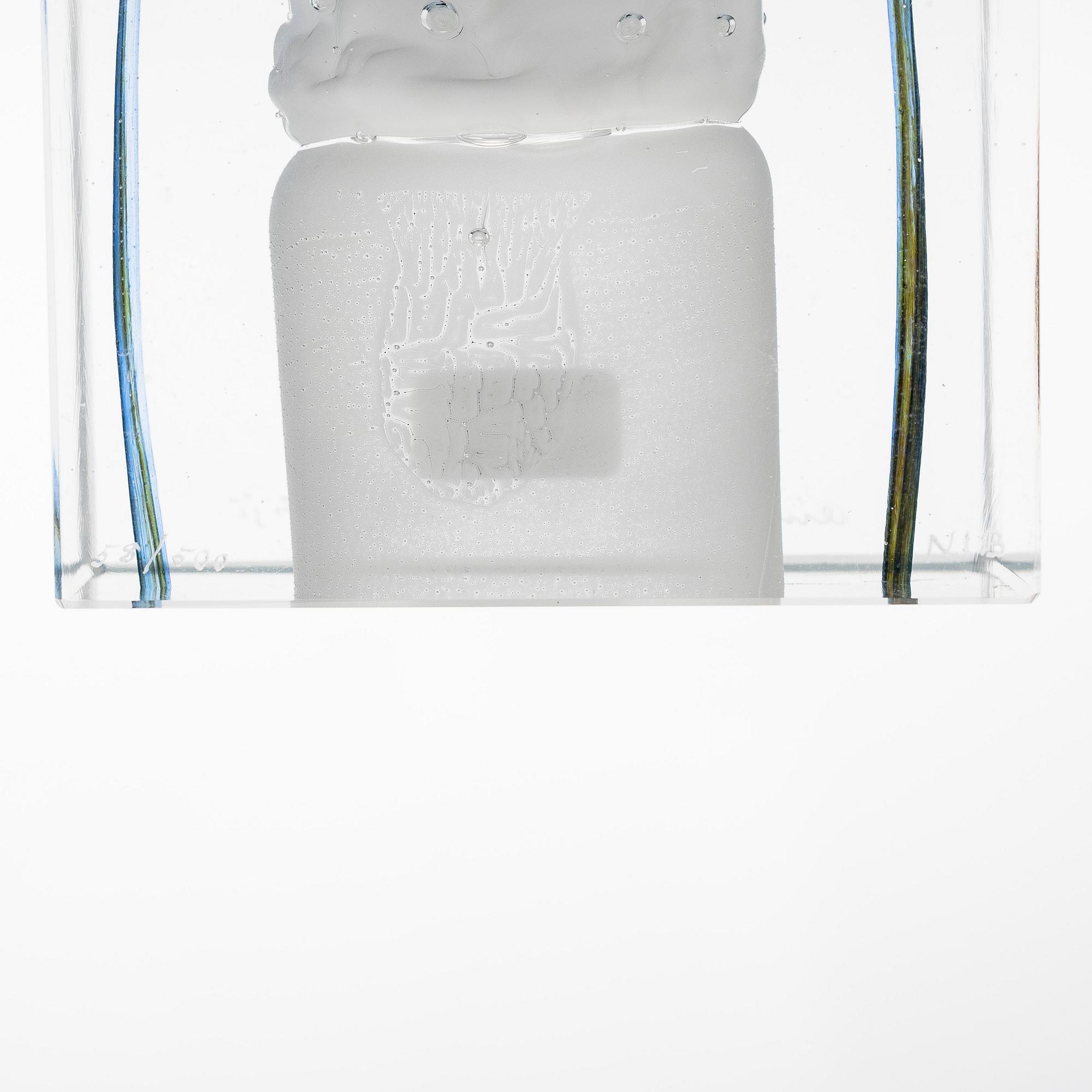Oiva Toikka, a glass Jubilee Cube, signed and numbered Oiva Toikka Nuutajärvi Notsjö, 58/500 NIB.