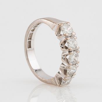 Ring 18K vitguld med diamanter ca 1,00 ct.