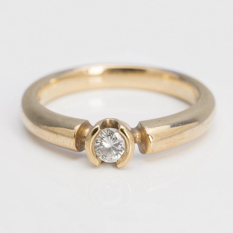 RING, 18K guld med briljantslipad diamant ca 0.17 ct.