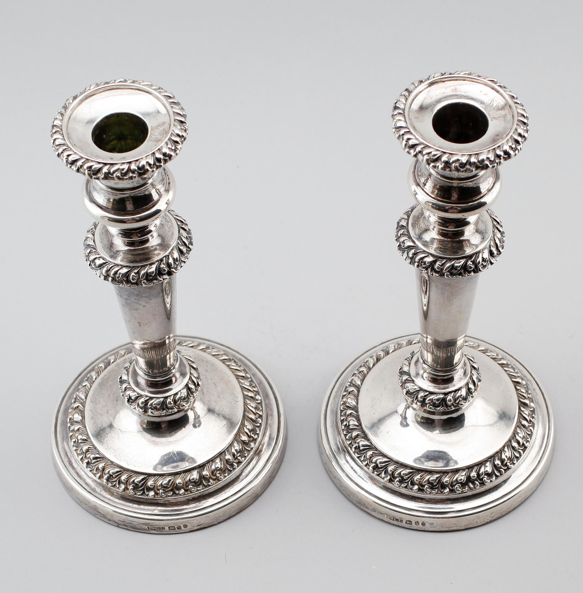 LJUSSTAKAR, 1 par, silver, England, 1800-talets första hälft.