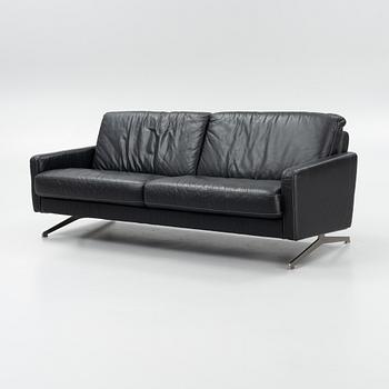 Soffa, "Axelstorp", IKEA, 2018.