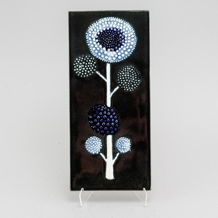 A stoneware wall plaque by SYLVIA LEUCHOVIUS for Rörstrands ateljé, second half of the 20th century.