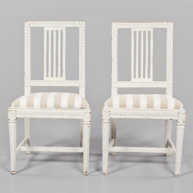 STOLAR, ett par, gustavianska, omkring 1800.