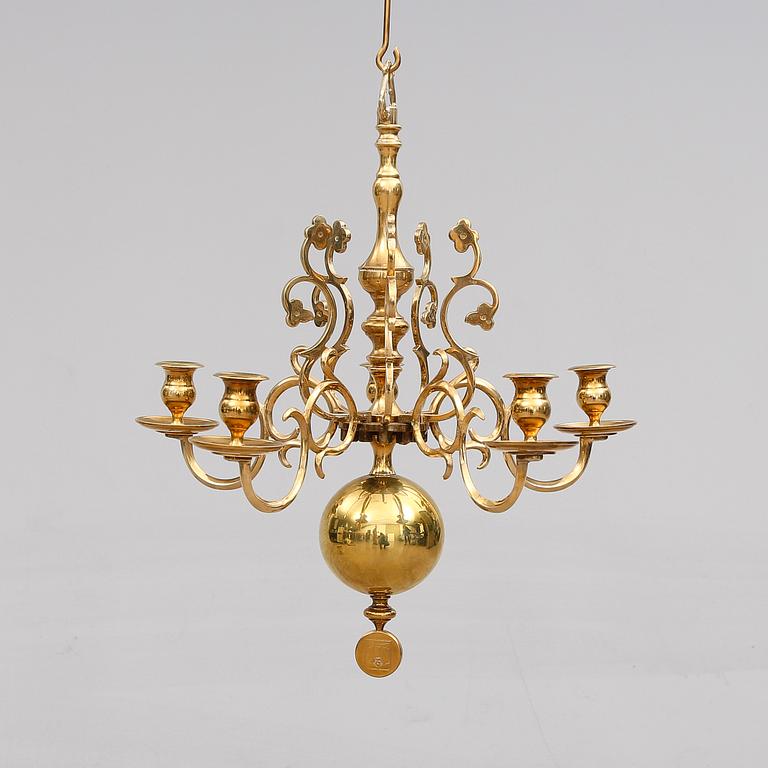TAKKRONA, mässing, Skultuna Nr 205, 1900-talets andra hälft. Höjd ca 49 cm.