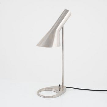 Arne Jacobsen, bordslampa, "AJ", Louis Poulsen, Danmark.