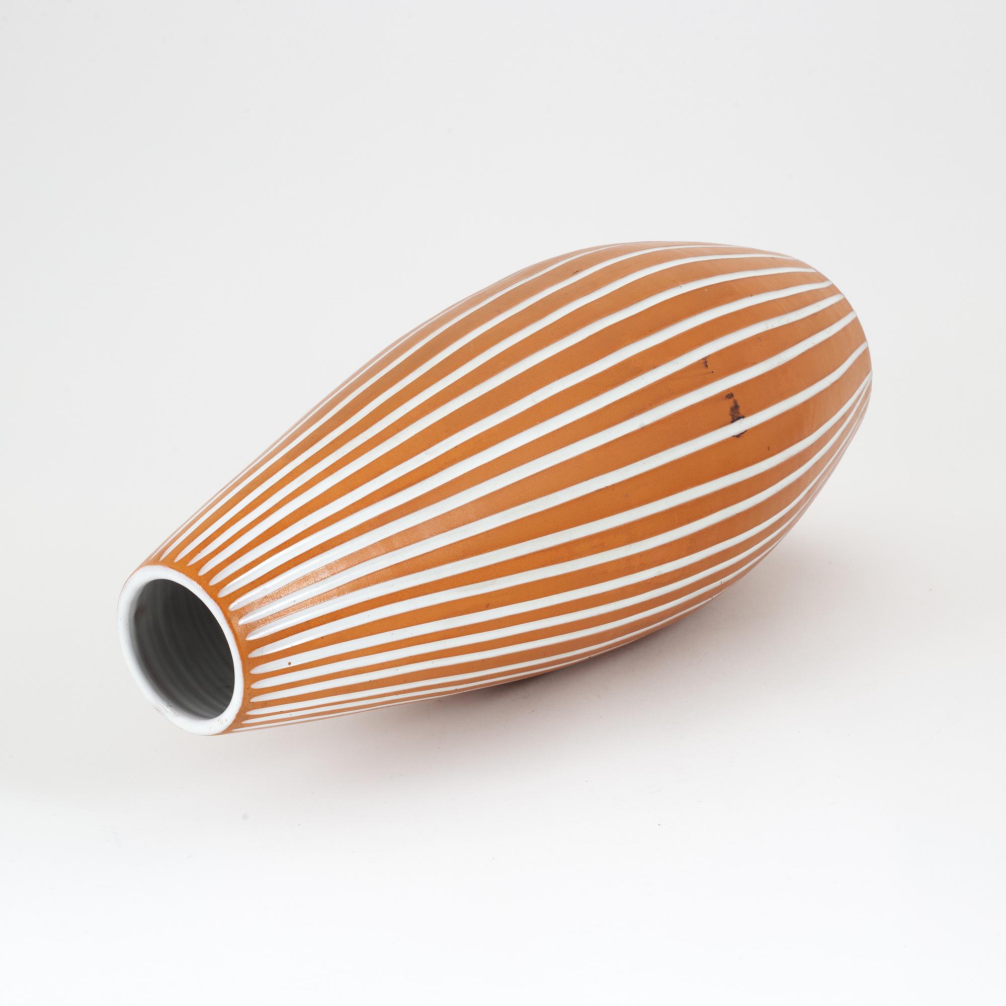 Ingrid Atterberg, vase, Inca", Upsala Ekeby. 1947-1953.