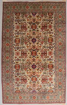 MATTA, semiantik, orientalisk, ca 314 x 198 cm.