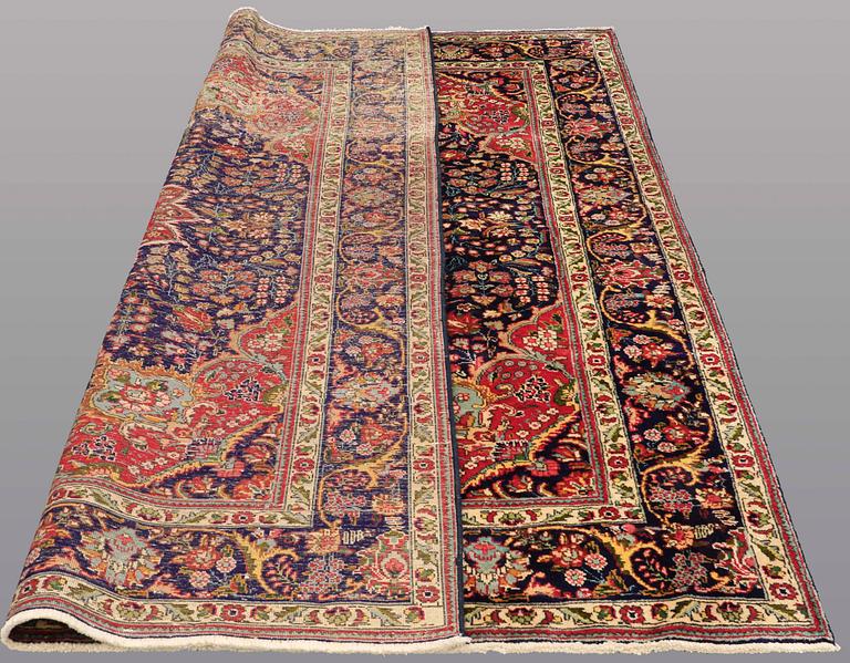MATTA, Täbriz, ca 290 x 212 cm.