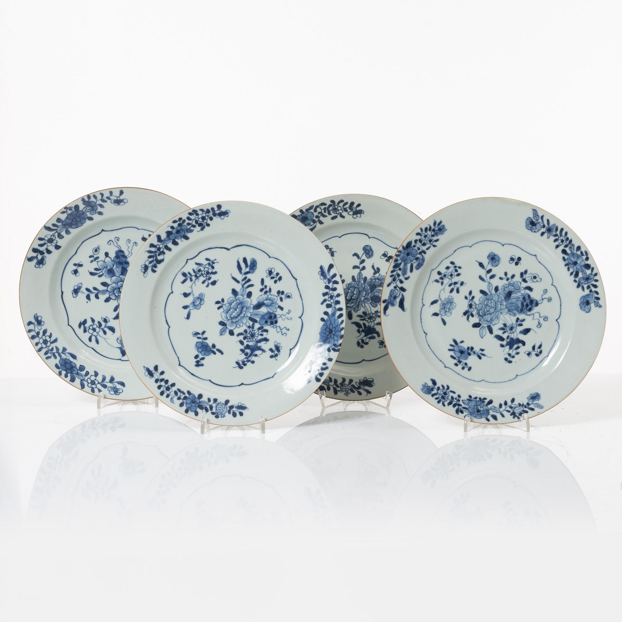 15 porcelain plates, China, Qing dynasty, Qianlong 1736-95.