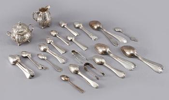 PARTI SILVER, 47 delar, 1800-1900-tal, mest Sverige, totalvikt 1270 gram.