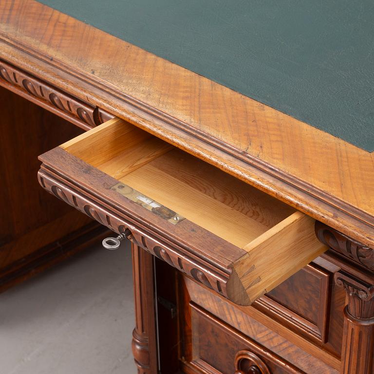 Desk, neo-Renaissance, 19th century.
