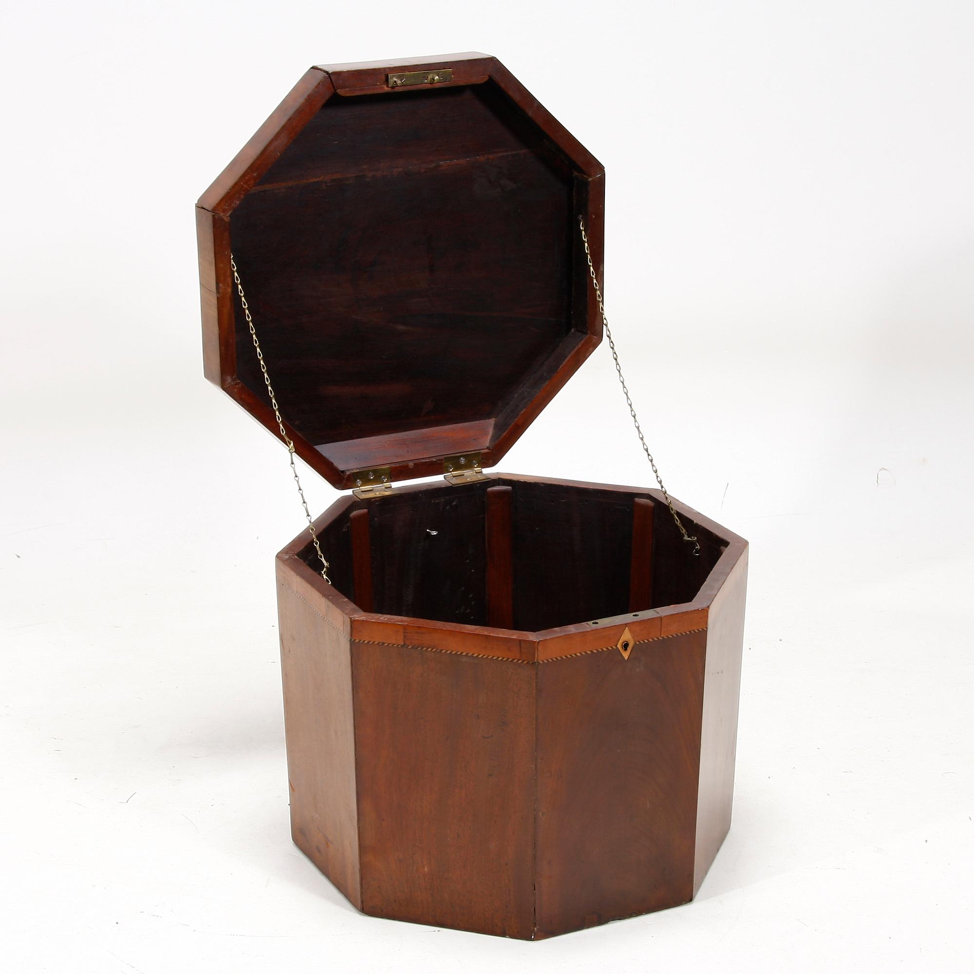 VINKYLARE, England 1800-tal.