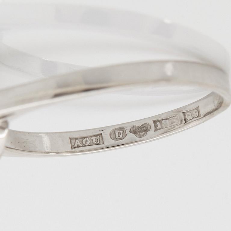 Ring 18K vitguld med en rund briljantslipad diamant 1.86 ct enligt gravyr kvalitet ca G/H si/i.
