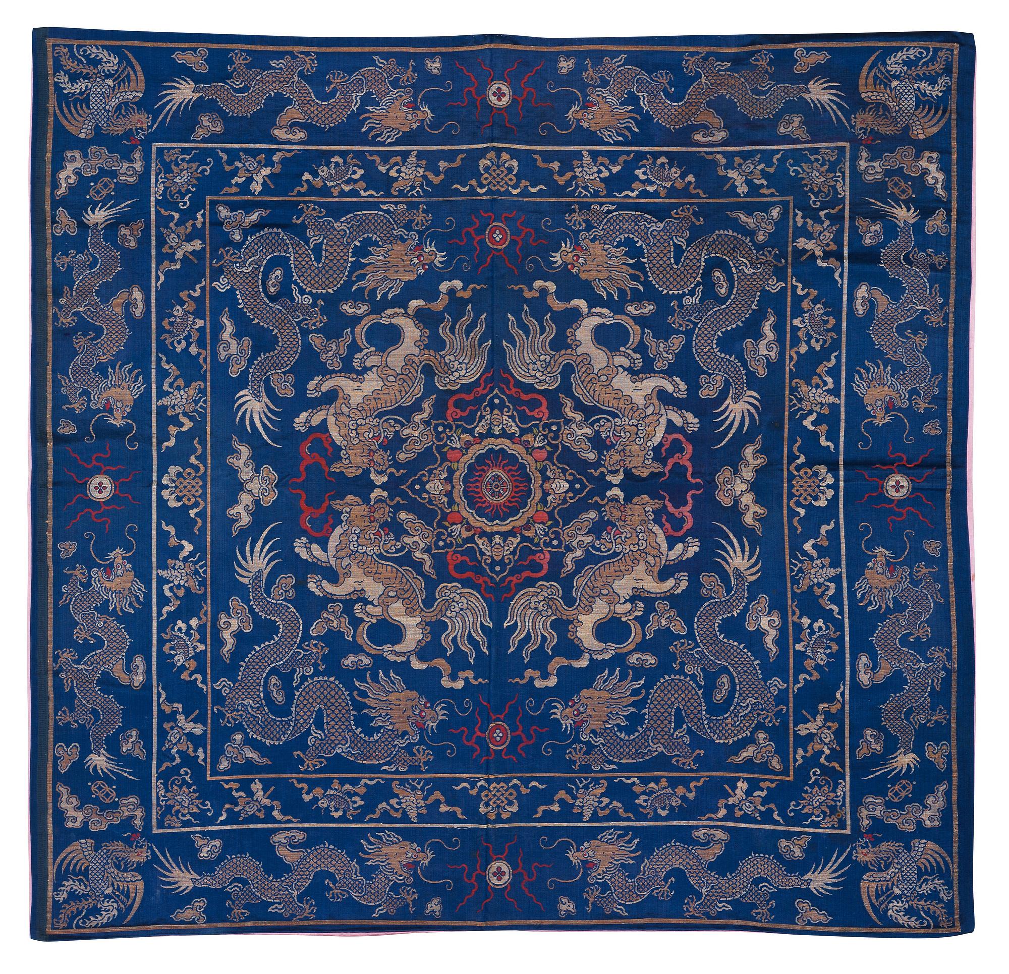 CUSHION COVER, silk. Late Qing dynasty. 92,5 x 96,5 cm.