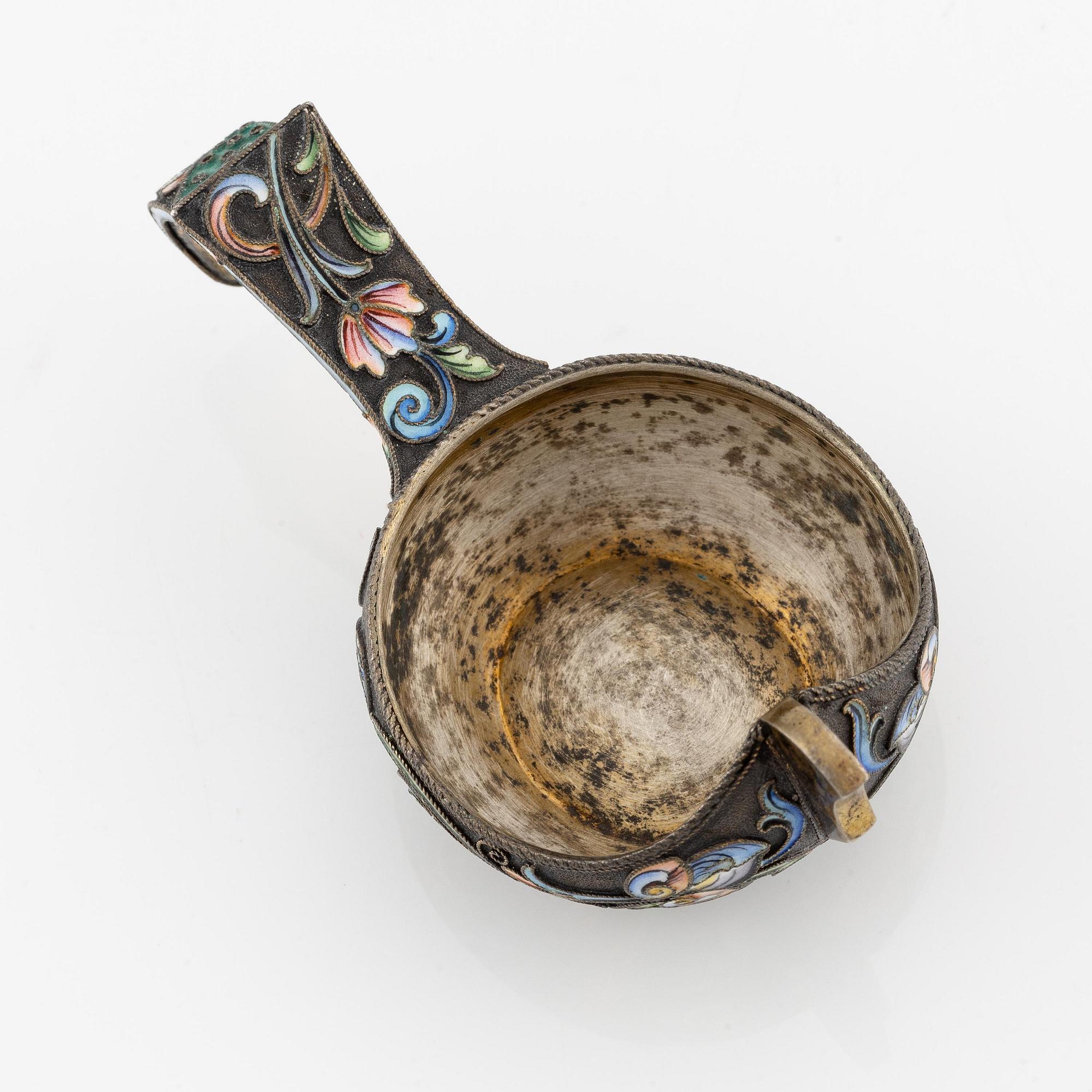 Costume jewellery and a kovsh, silver, three pieces, Russia.