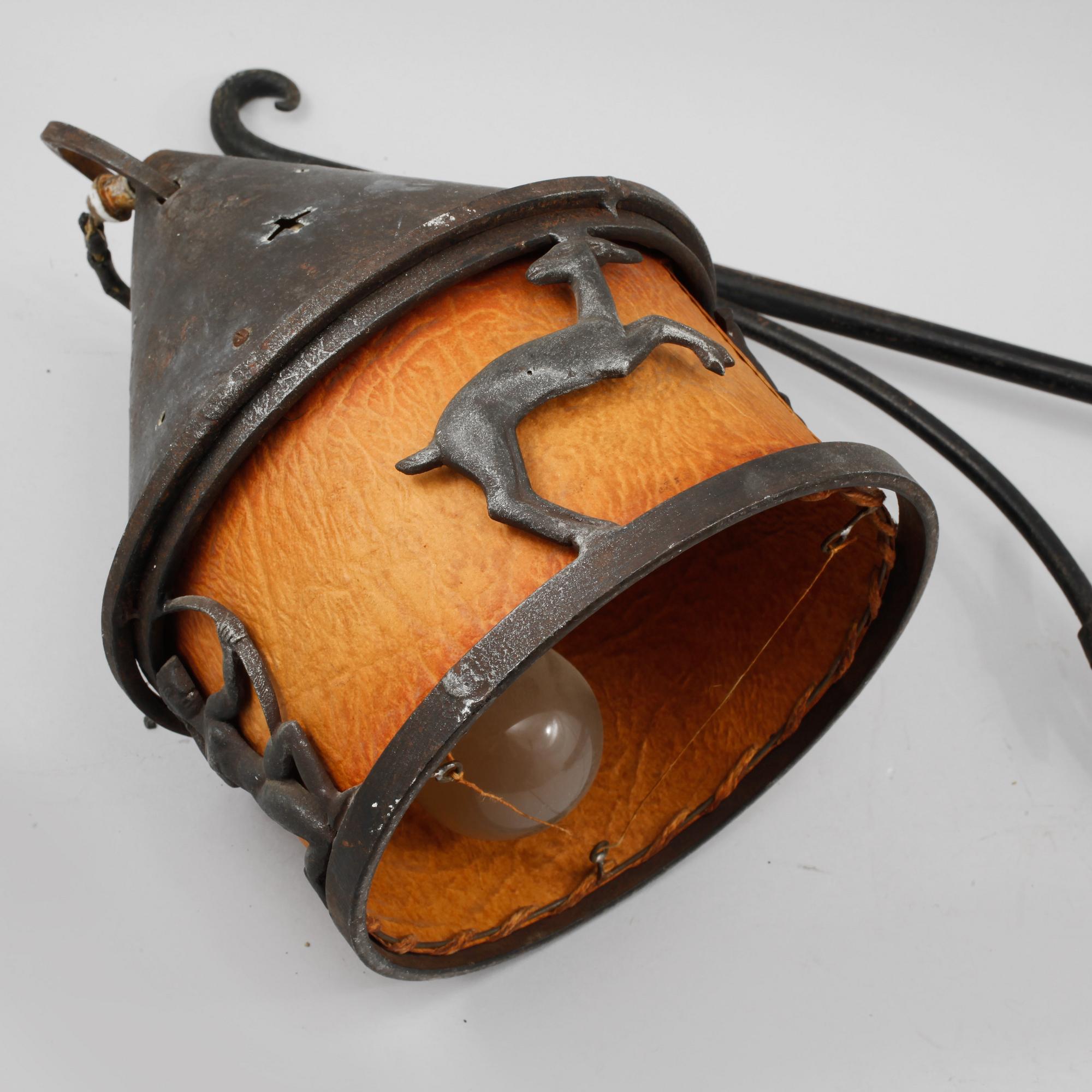 VÄGGLAMPA, 1900-talets första kvartal.