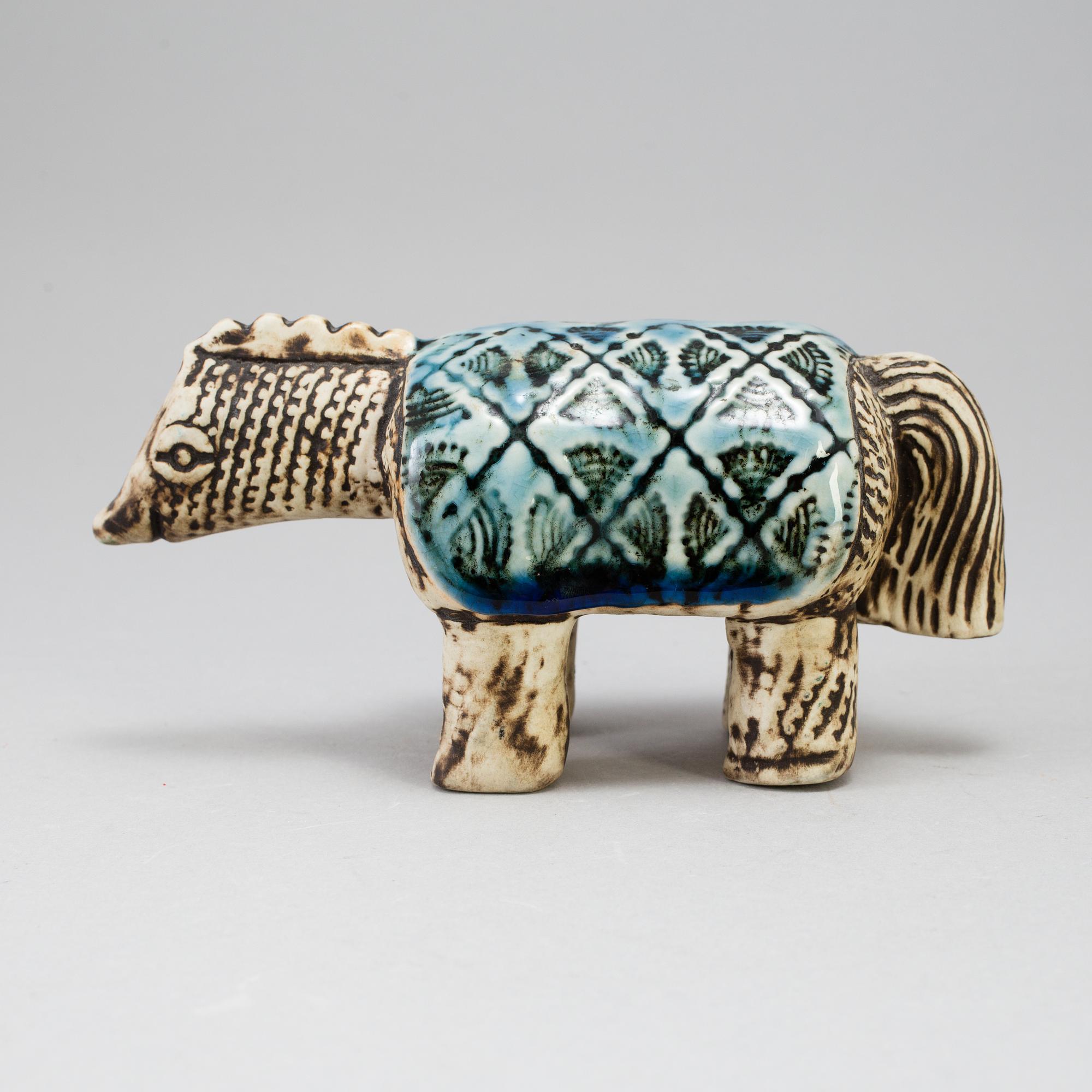 LISA LARSON,