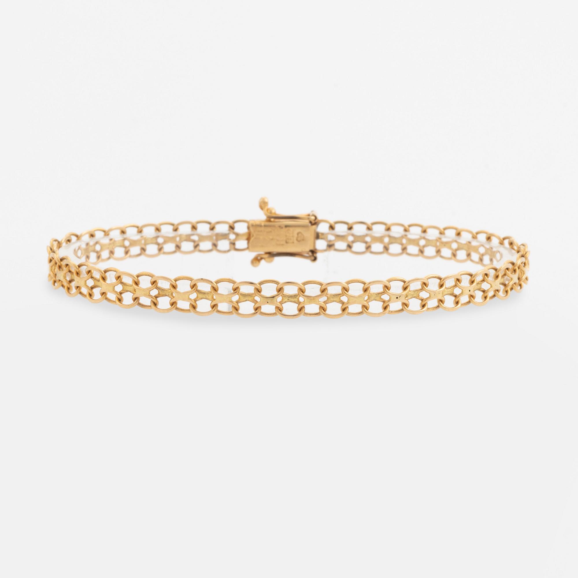 18K gold bracelet.