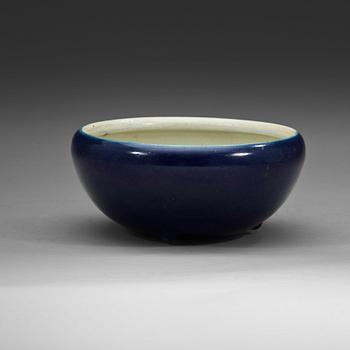 238. A blue glazed censer, Qing dynasty, 18th Century.