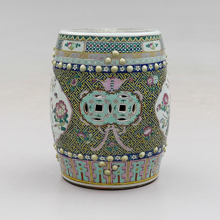 PALL, porslin, Kina, 1900-tal.