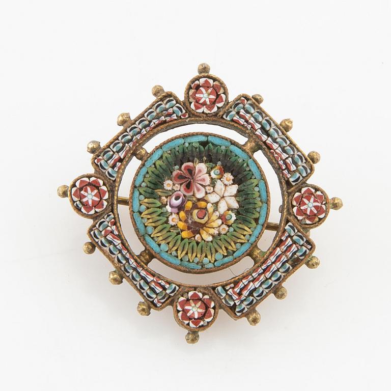 Bracelet and brooch of micromosaic, 19th century.