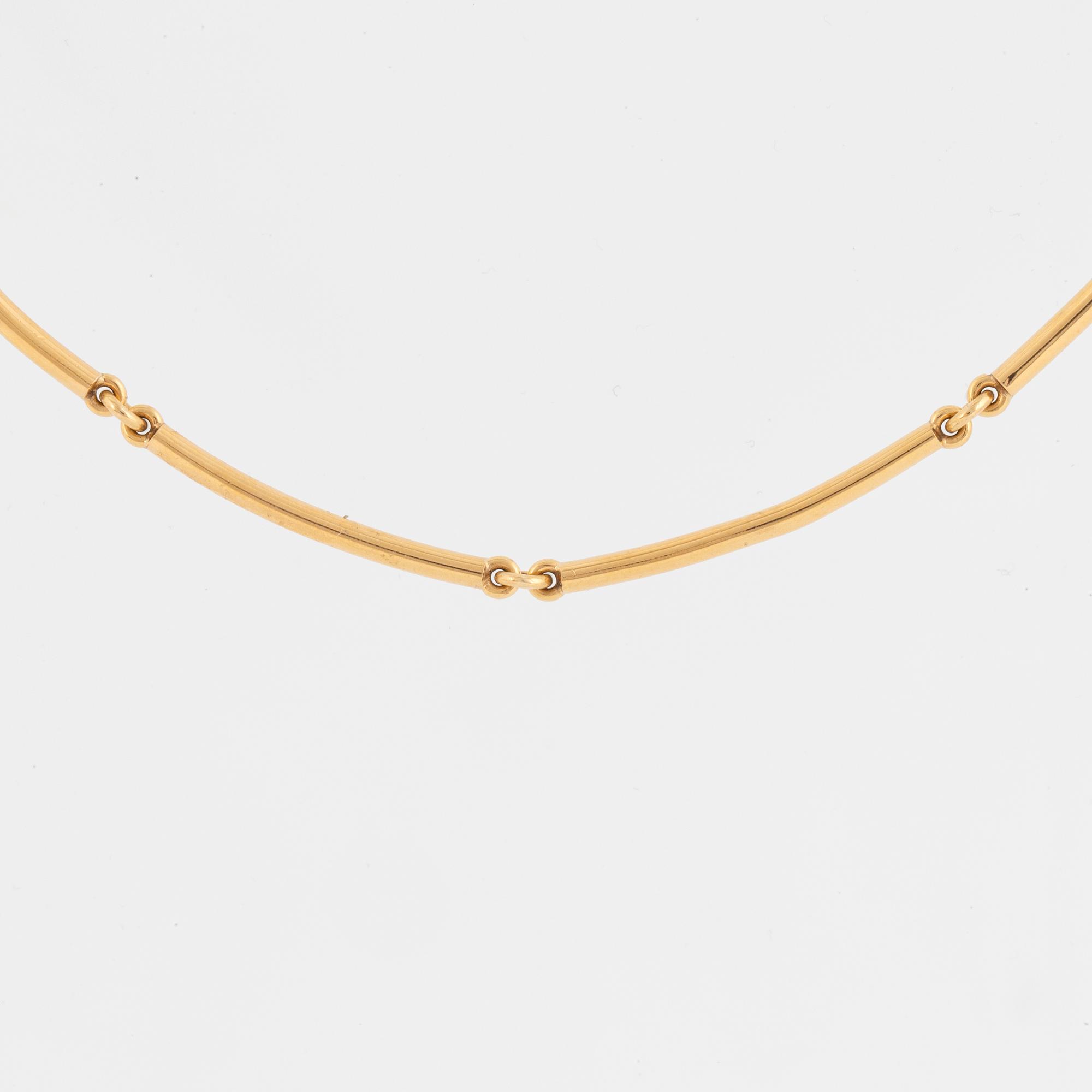18K gold necklace.