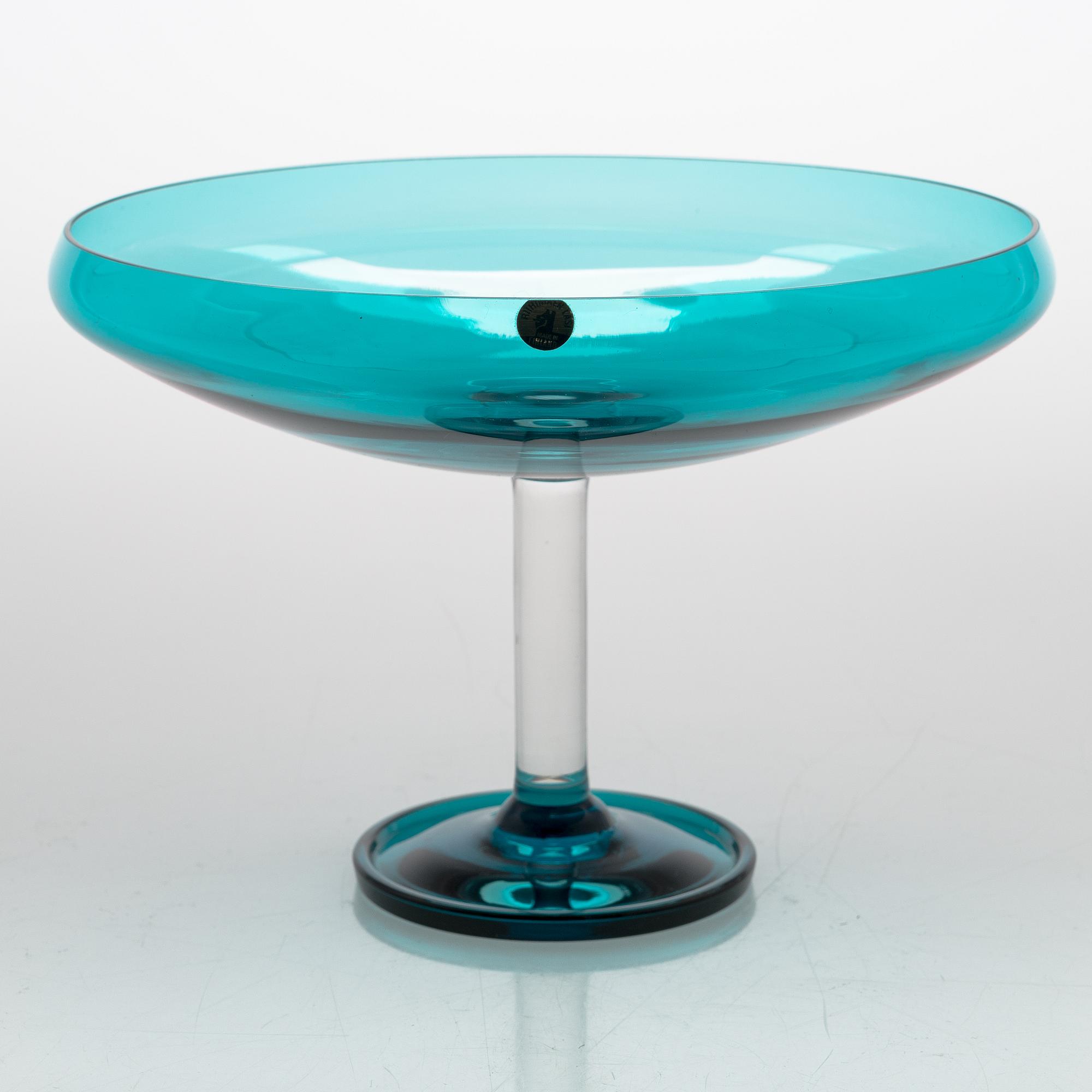 Nanny Still, a 26-piece 'Harlequin' glassware for Riihimäen Lasi Oy.