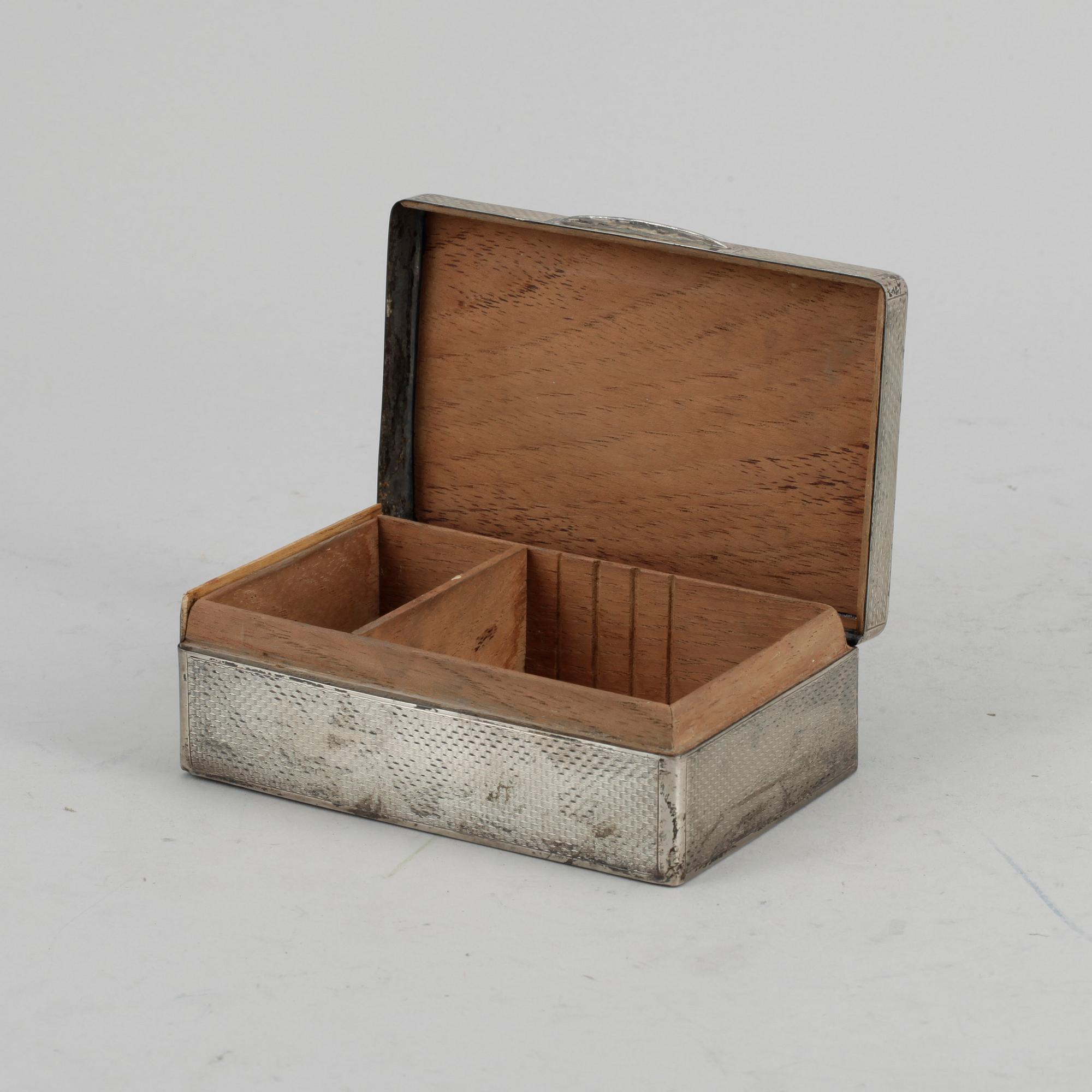 CIGARETTSKRIN, silver, Cohen & Charles, London, 1919.