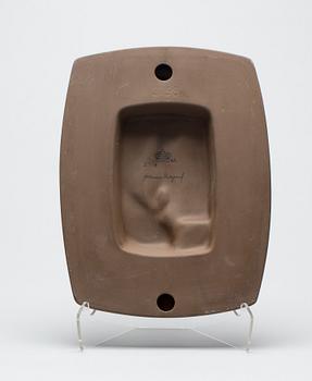 VÄGGPLAKETT, keramik. Johannes Kedegaard för Kgl. Aluminia. 1960-tal.