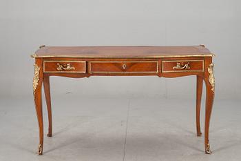 SKRIVBORD, Louis XV-stil. 1900-tal.
