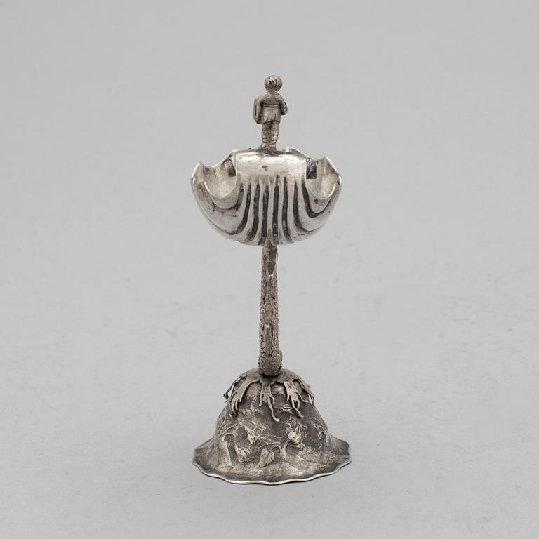 SALTKAR PÅ FOT, silver, barockstil, Tyskland, fantasistämplar, sent 1800-tal. Vikt ca 55 gram.