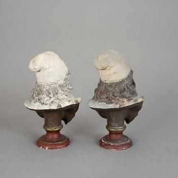 FIGURINER, ett par, lergods, 1900-tal.