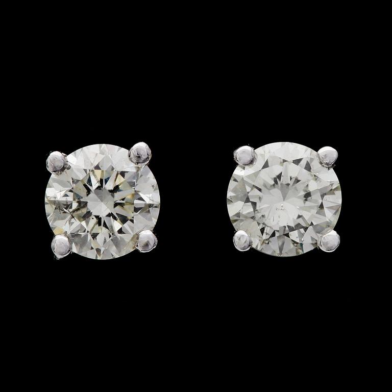 EARSTUDS, brilliant cut diamonds, tot. 1.05 cts.